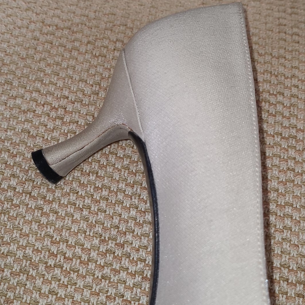 Stuart Weitzman Pump - image 2